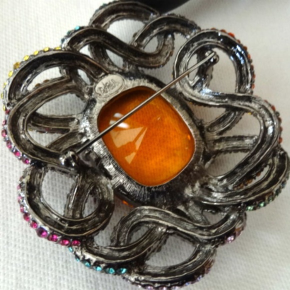 Collectible JOAN RIVERS Rhinestone Glass Brooch - Picture 3 of 7